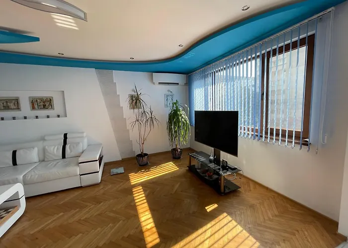 Sunny 2-bedrooms