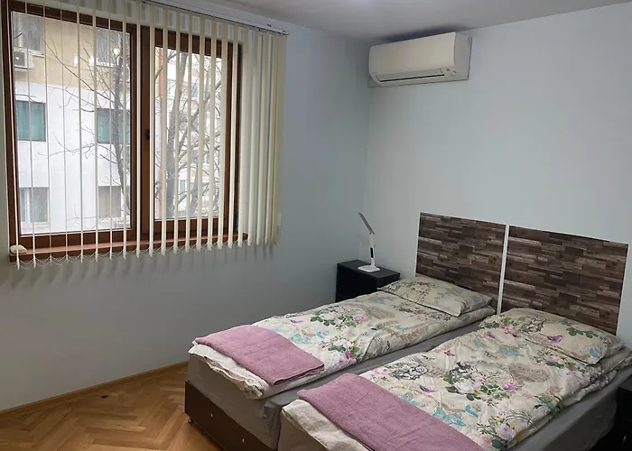 Sunny 2-bedrooms Apartment *