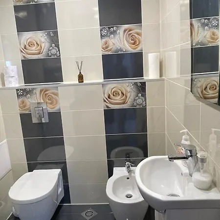 Sunny 2-bedrooms Apartment *